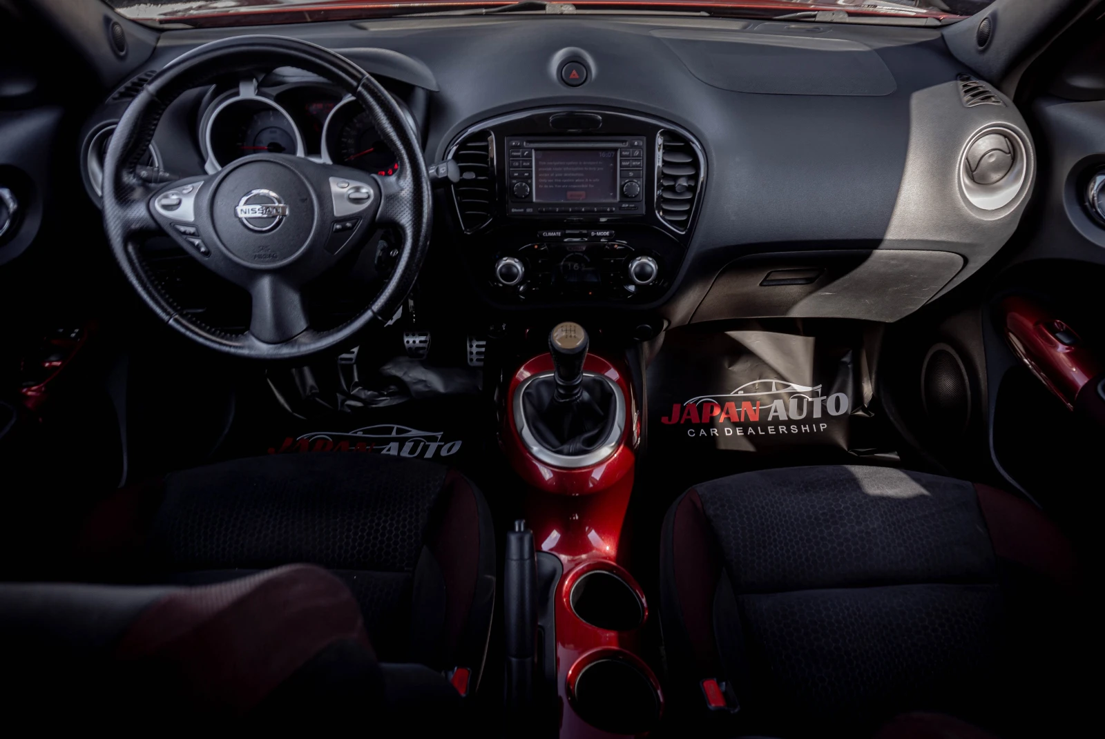 Nissan Juke 1.6 бензин ТОП! С ГАРАНЦИЯ! , снимка 8 - Автомобили и джипове - 55530417