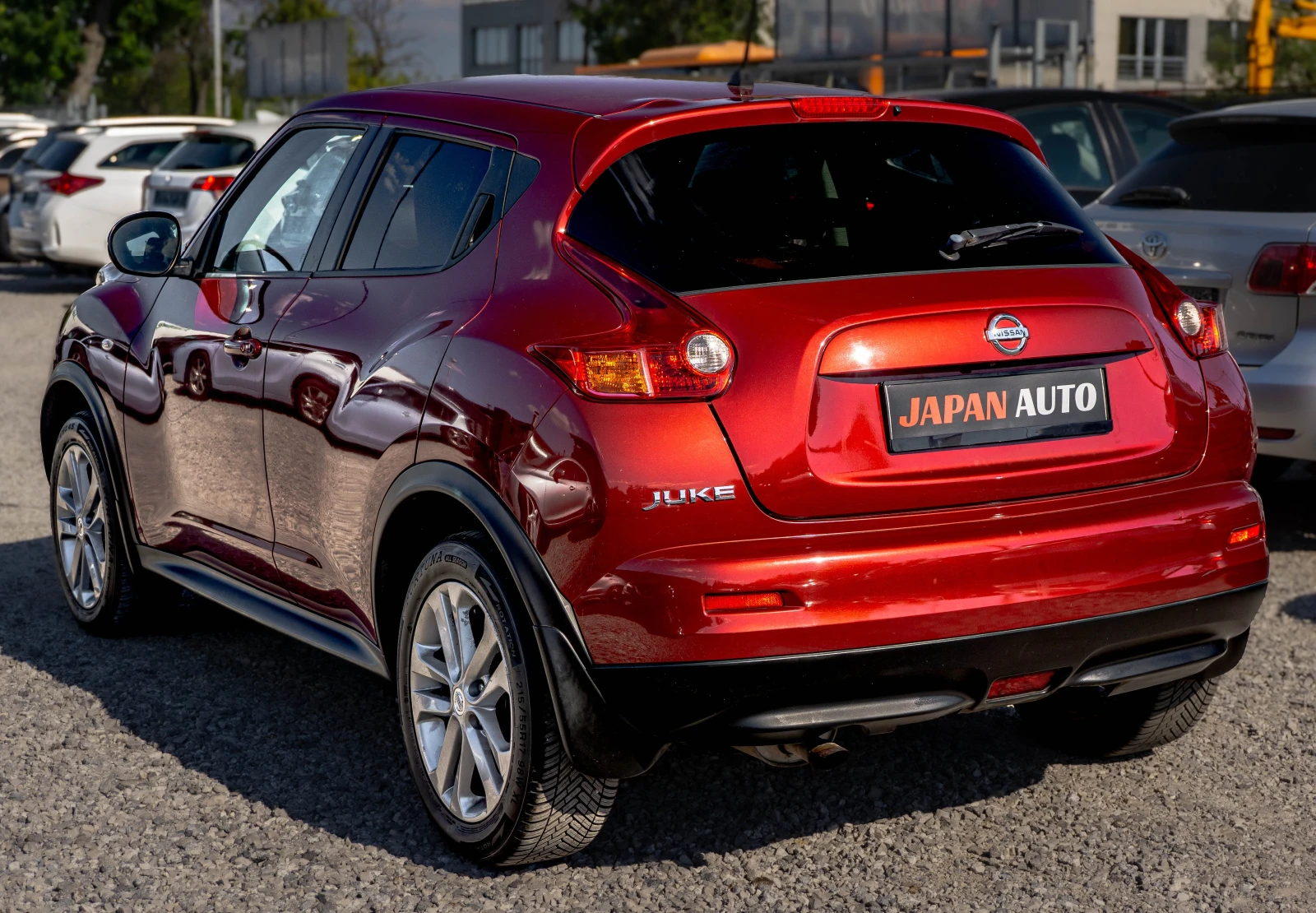 Nissan Juke 1.6 бензин ТОП! С ГАРАНЦИЯ! , снимка 6 - Автомобили и джипове - 55530417