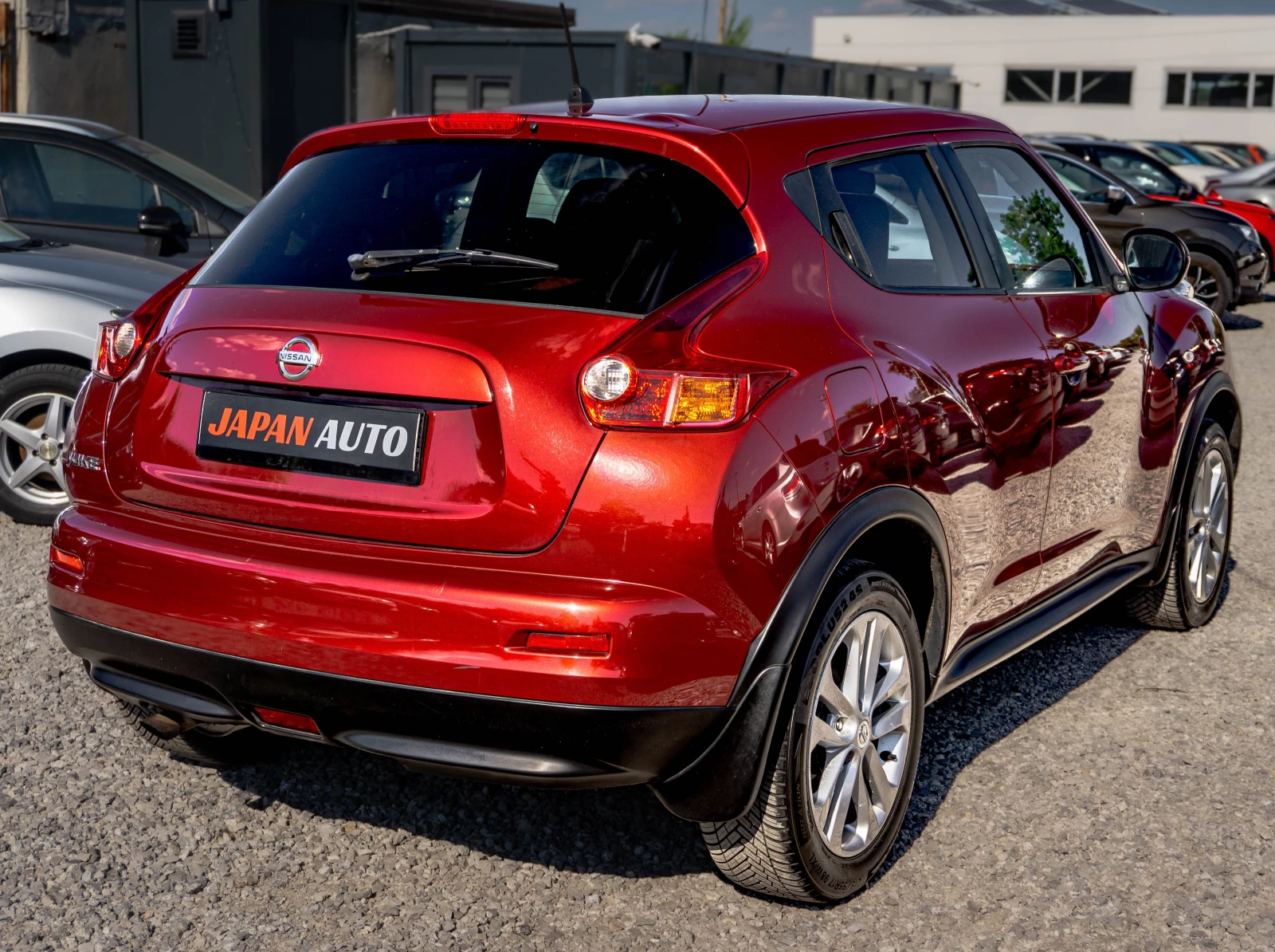 Nissan Juke 1.6 бензин ТОП! С ГАРАНЦИЯ! , снимка 4 - Автомобили и джипове - 55530417