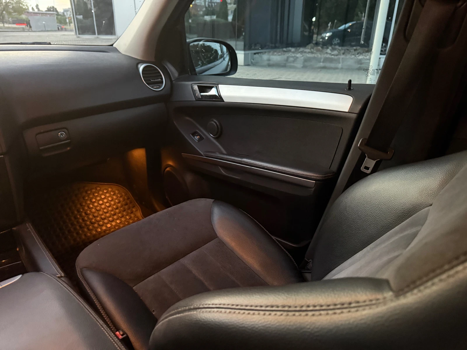 Mercedes-Benz ML 320 Cdi, снимка 13 - Автомобили и джипове - 55591530