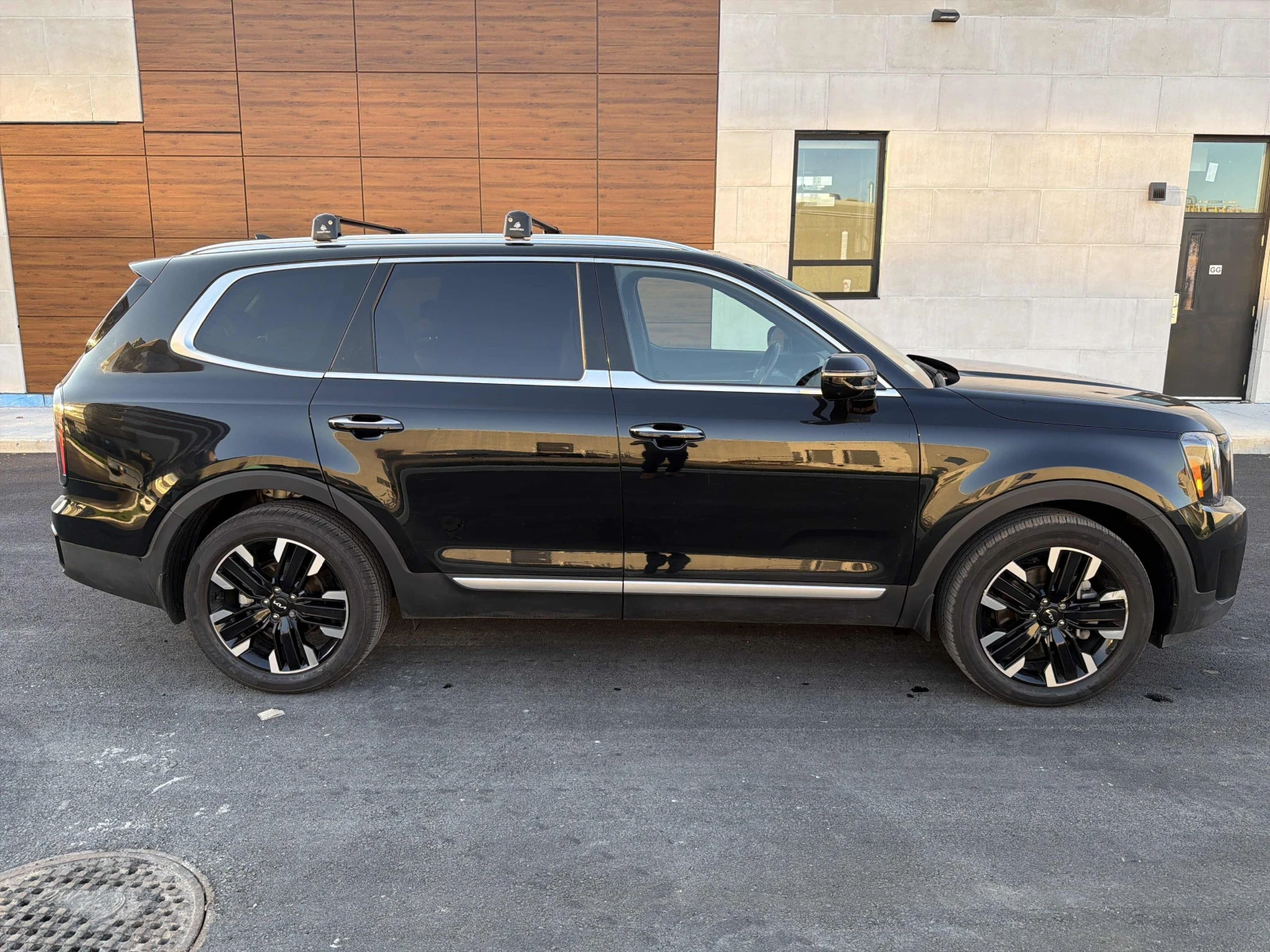 Kia Telluride, снимка 3 - Автомобили и джипове - 55690556