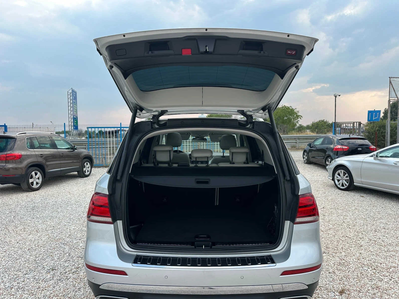 Mercedes-Benz GLE 350 CDI, НА ПРУЖИНИ, 360  КАМЕРА, HARMAN KARDON, П, снимка 8 - Автомобили и джипове - 55708865