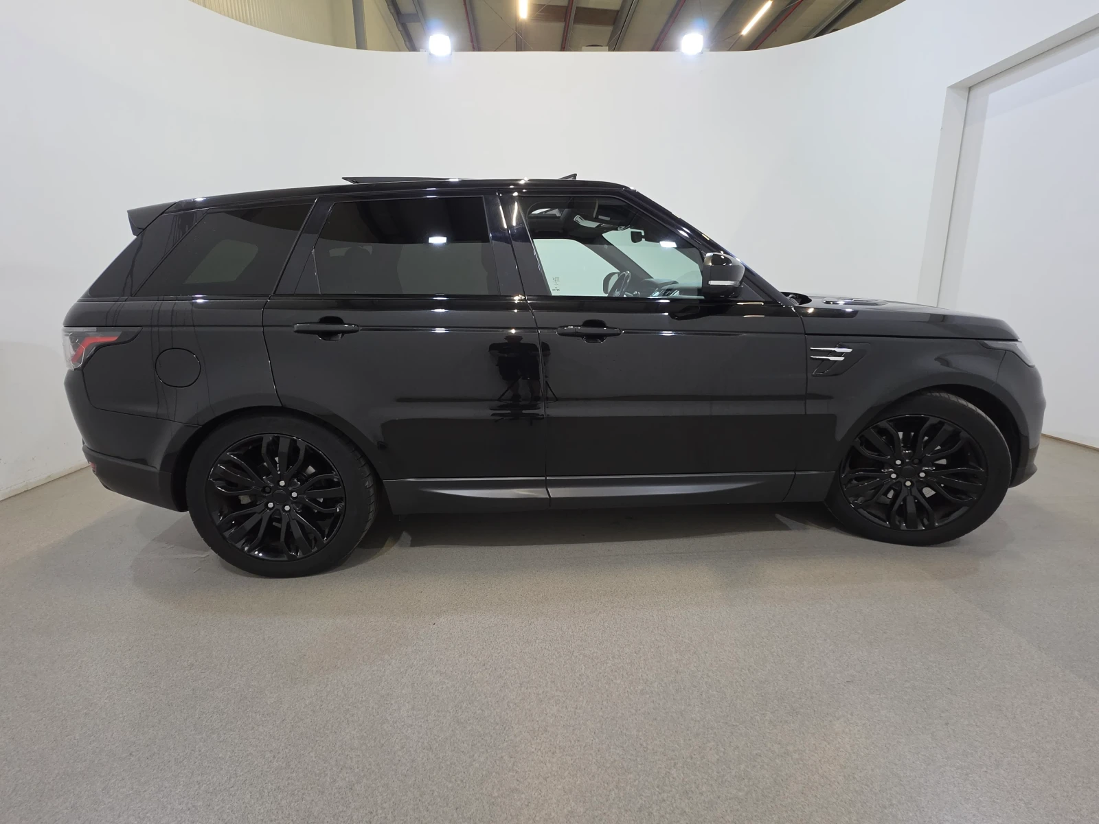 Land Rover Range Rover Sport 3.0 SDV6 Pano LED Virtual Merdian Keyless, снимка 4 - Автомобили и джипове - 56106449