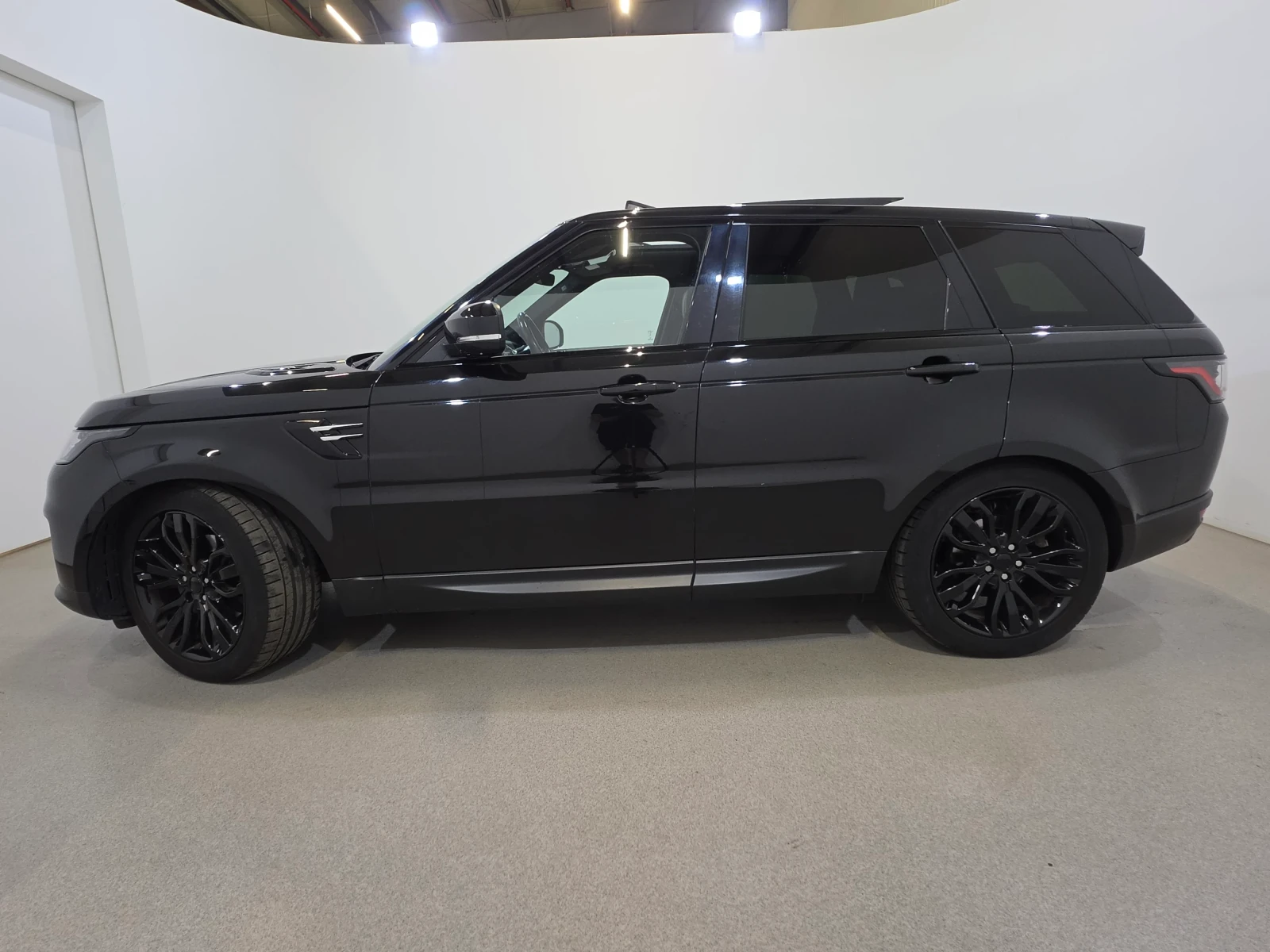 Land Rover Range Rover Sport 3.0 SDV6 Pano LED Virtual Merdian Keyless, снимка 3 - Автомобили и джипове - 56106449
