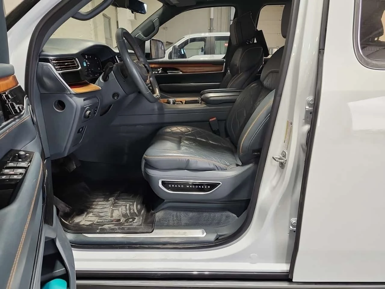 Jeep Grand Wagoneer * SERIES III * CARFAX * ����������� | Mobile.bg � ����������� 7