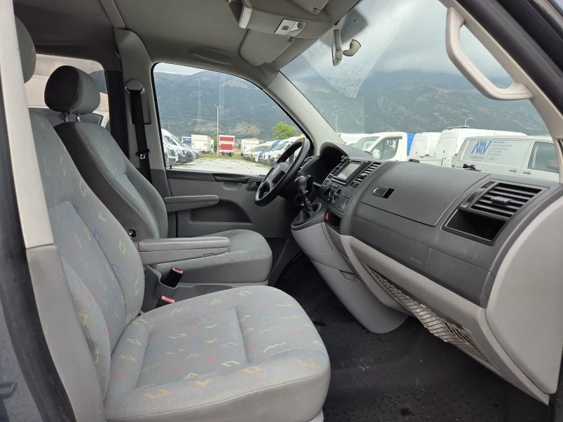 VW Transporter 5+ 1, снимка 10 - Бусове и автобуси - 51702791