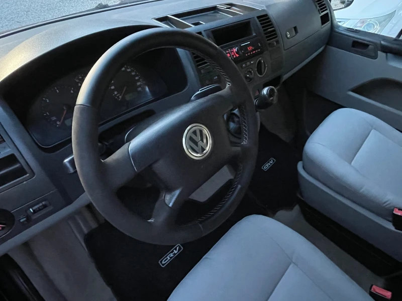 VW Transporter 1.9 TDI R19 / SPORT SUSPENSION / ALCANTARA, снимка 8 - Бусове и автобуси - 52717564