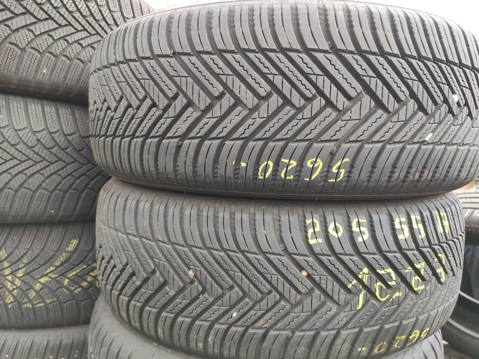 Гуми Всесезонни 205/55R17, снимка 5 - Гуми и джанти - 55485969