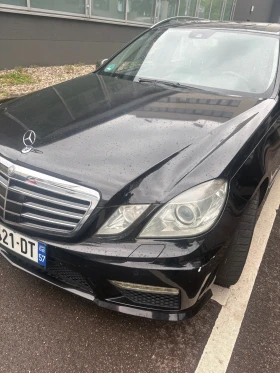 Mercedes-Benz E 300, снимка 1