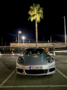  Porsche Panamera