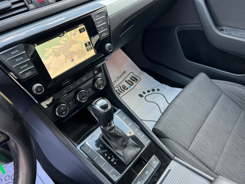 Skoda Superb 2.0 TDI-150к.с./Парктроник/Нави/Ел. Багажник/Euro6, снимка 16 - Автомобили и джипове - 40022905