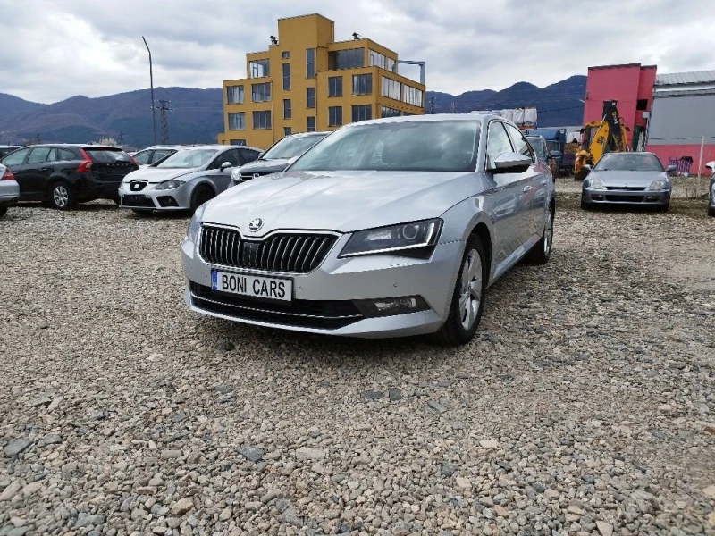 Skoda Superb 2.0 TDI, снимка 1 - Автомобили и джипове - 40022905