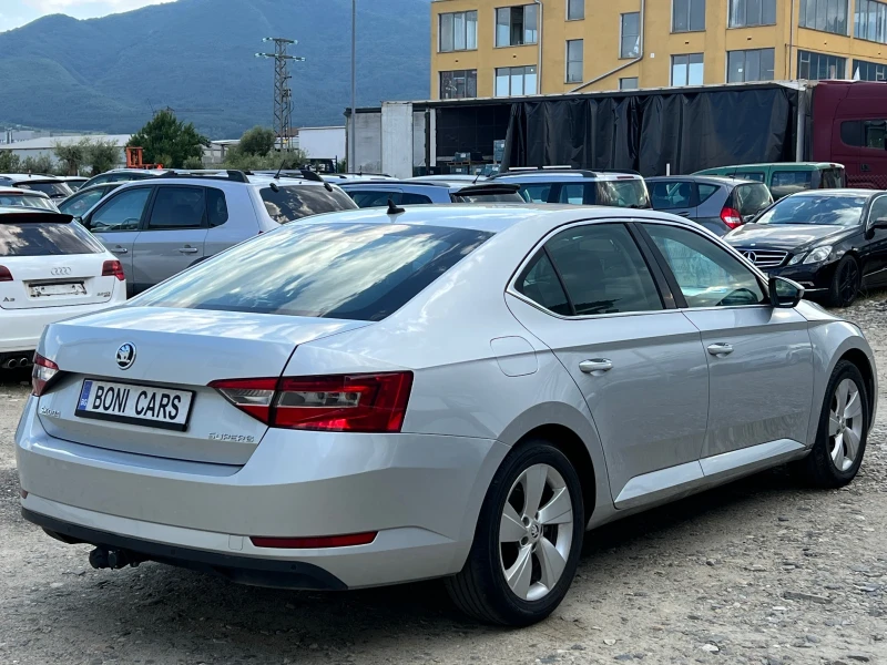 Skoda Superb 2.0 TDI-150к.с./Парктроник/Нави/Ел. Багажник/Euro6, снимка 5 - Автомобили и джипове - 40022905