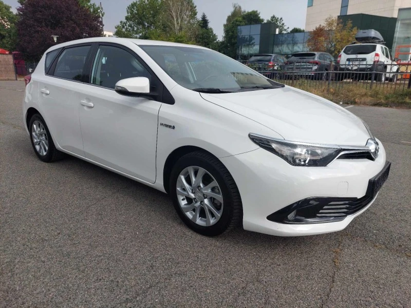 Toyota Auris 1, 8i  UNIKAT 136KS, снимка 2 - Автомобили и джипове - 42154141