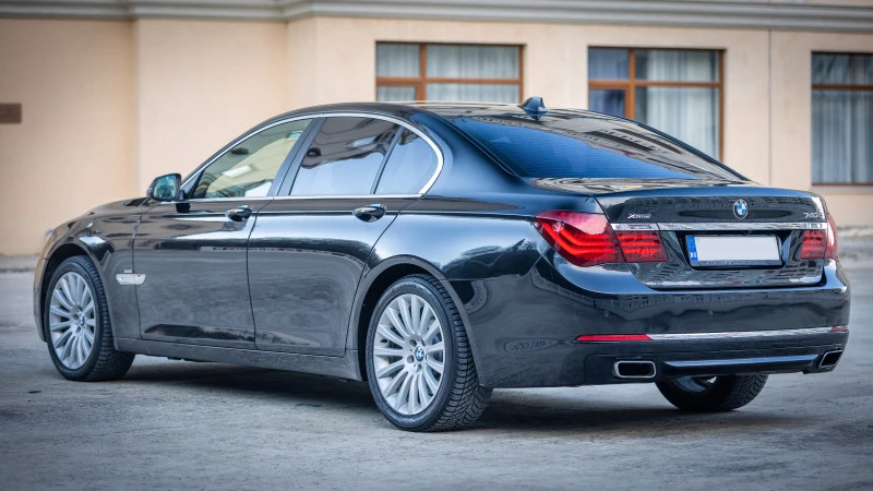 BMW 740 30000км гаранция, снимка 8 - Автомобили и джипове - 47871943