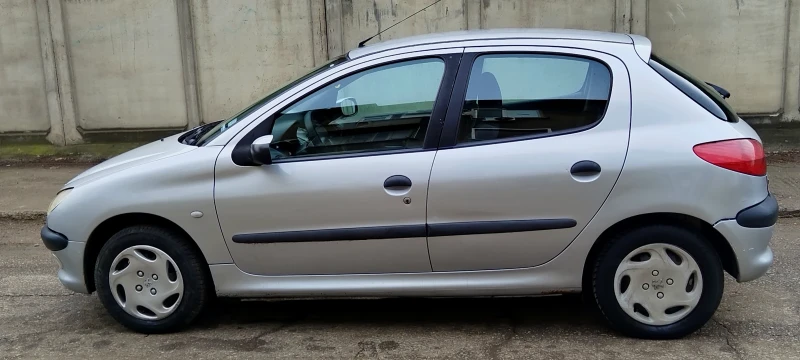 Peugeot 206 1.1 евро 3 преглед , снимка 2 - Автомобили и джипове - 49056336