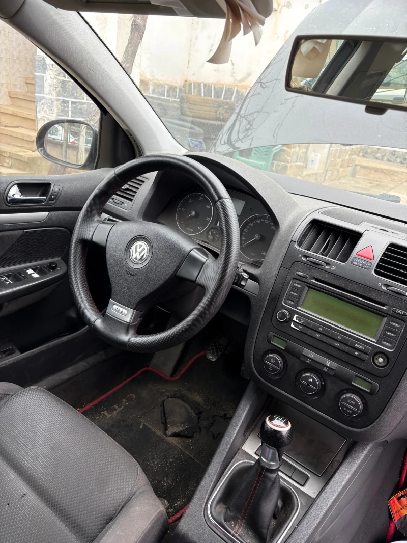 VW Golf 2.0tdi, снимка 5 - Автомобили и джипове - 49069789