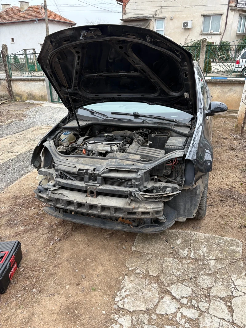 VW Golf 2.0tdi, снимка 4 - Автомобили и джипове - 49069789