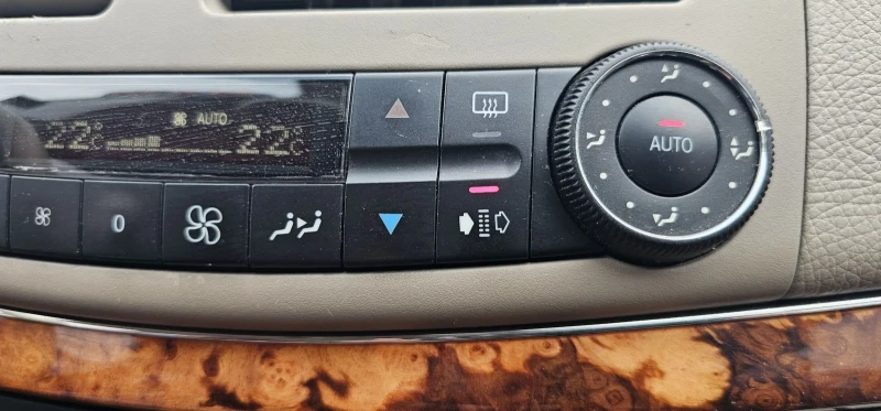 Mercedes-Benz E 320, снимка 6 - Автомобили и джипове - 52392610