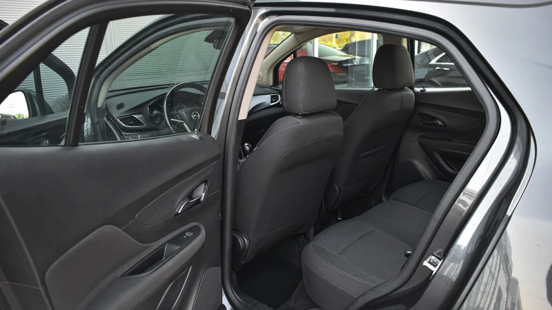 Opel Mokka X 1.6 CDTi Business, снимка 9 - Автомобили и джипове - 52551221