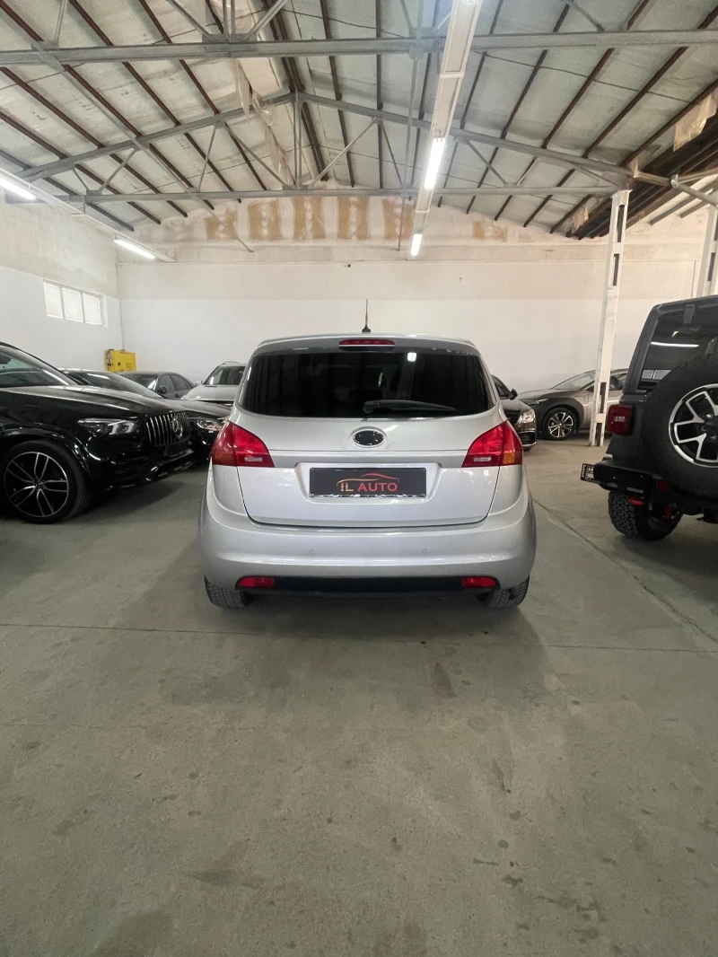 Kia Venga 1.4/LPG/ОБСЛУЖЕНА!!!, снимка 4 - Автомобили и джипове - 52855330