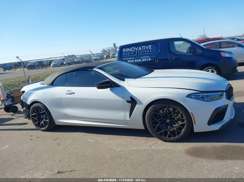 BMW M8 * COMPETITION * CARFAX * БЕЗ ПЪРВОНАЧАЛНА ВНОСКА, снимка 13 - Автомобили и джипове - 52874867
