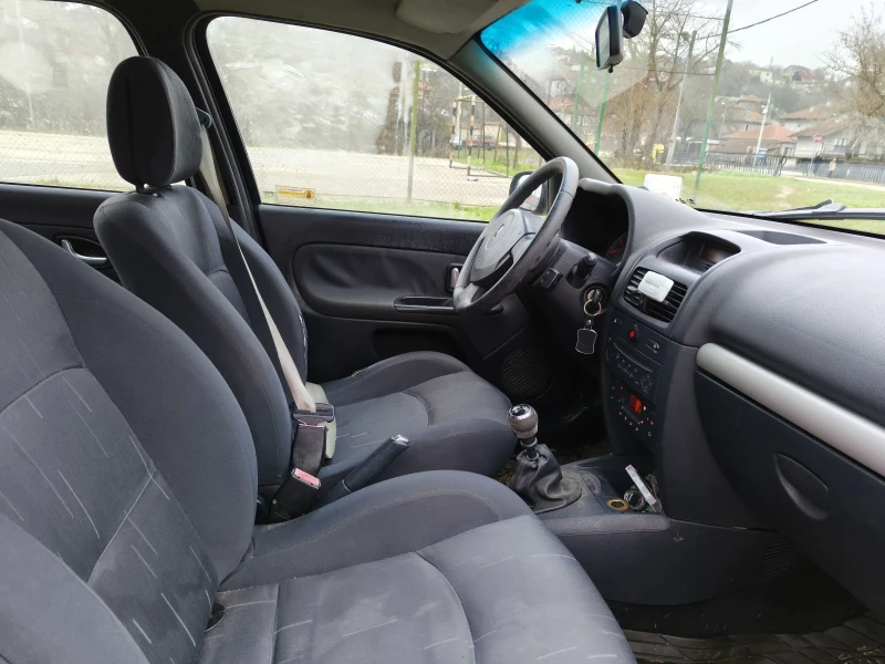 Renault Clio 1.2, снимка 4 - Автомобили и джипове - 53211770