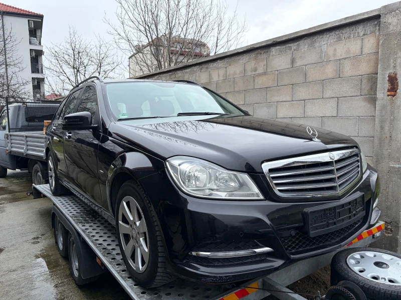 Mercedes-Benz C 180 Facelift!, снимка 3 - Автомобили и джипове - 53404046