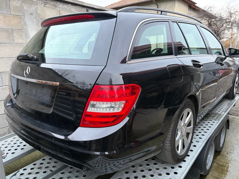 Mercedes-Benz C 180 Facelift!, снимка 4 - Автомобили и джипове - 53404046