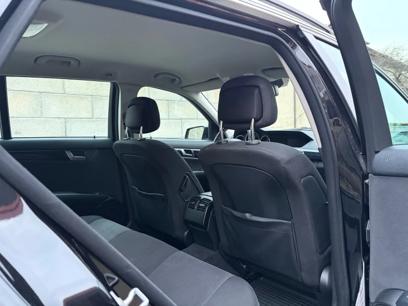Mercedes-Benz C 180 Facelift!, снимка 8 - Автомобили и джипове - 53404046