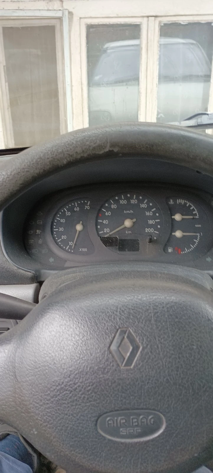 Renault Clio  - изображение 7
