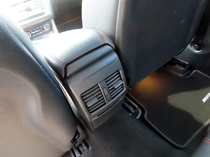 Mercedes-Benz CLA 250 4Matic Amg Line, снимка 17 - Автомобили и джипове - 55037924