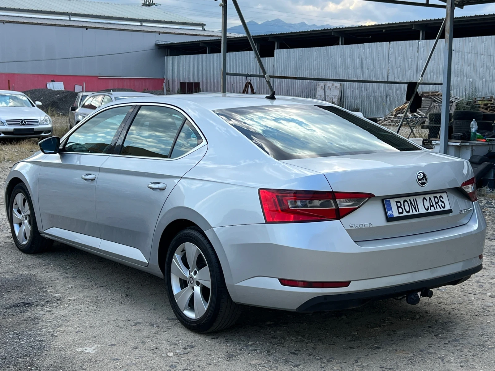 Skoda Superb 2.0 TDI-150к.с./Парктроник/Нави/Ел. Багажник/Euro6 - изображение 7