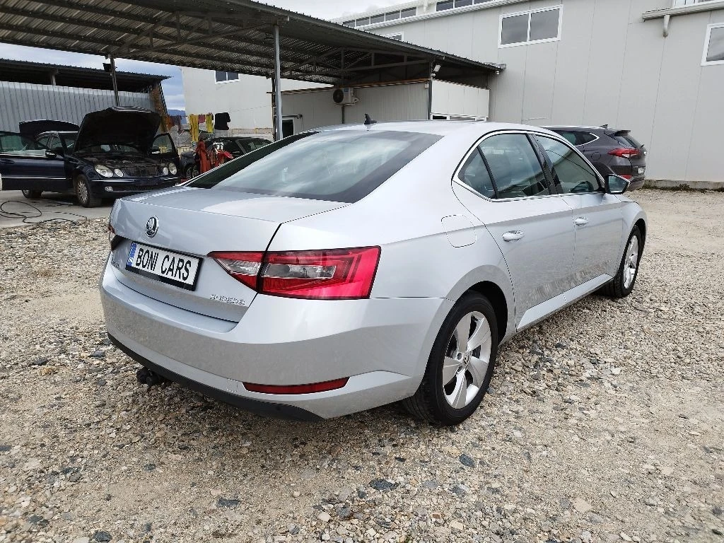 Skoda Superb 2.0 TDI - изображение 7