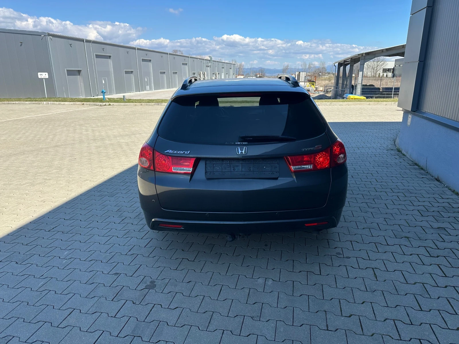 Honda Accord Facelift 2.2 i-DTEC Type S (180 Hp), снимка 4 - Автомобили и джипове - 54128791