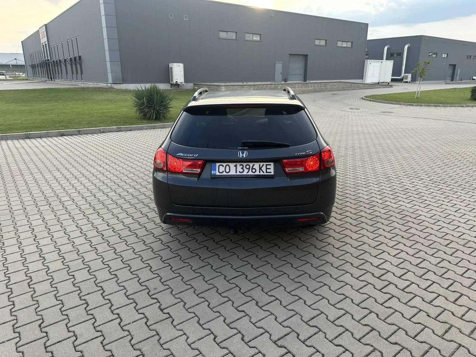 Honda Accord Facelift 2.2 i-DTEC Type S (180 Hp), снимка 4 - Автомобили и джипове - 55126377