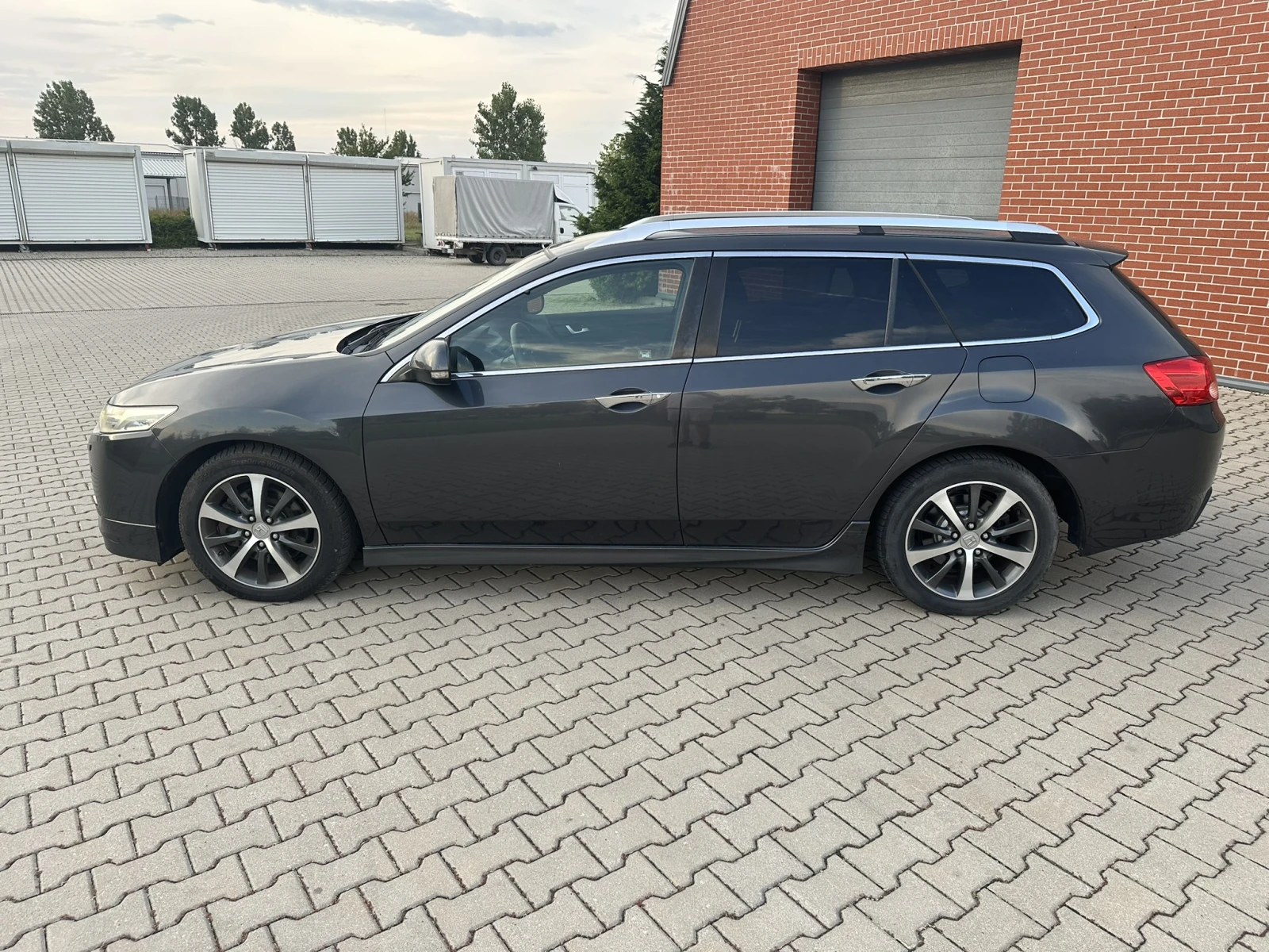Honda Accord Facelift 2.2 i-DTEC Type S (180 Hp), снимка 2 - Автомобили и джипове - 55126377
