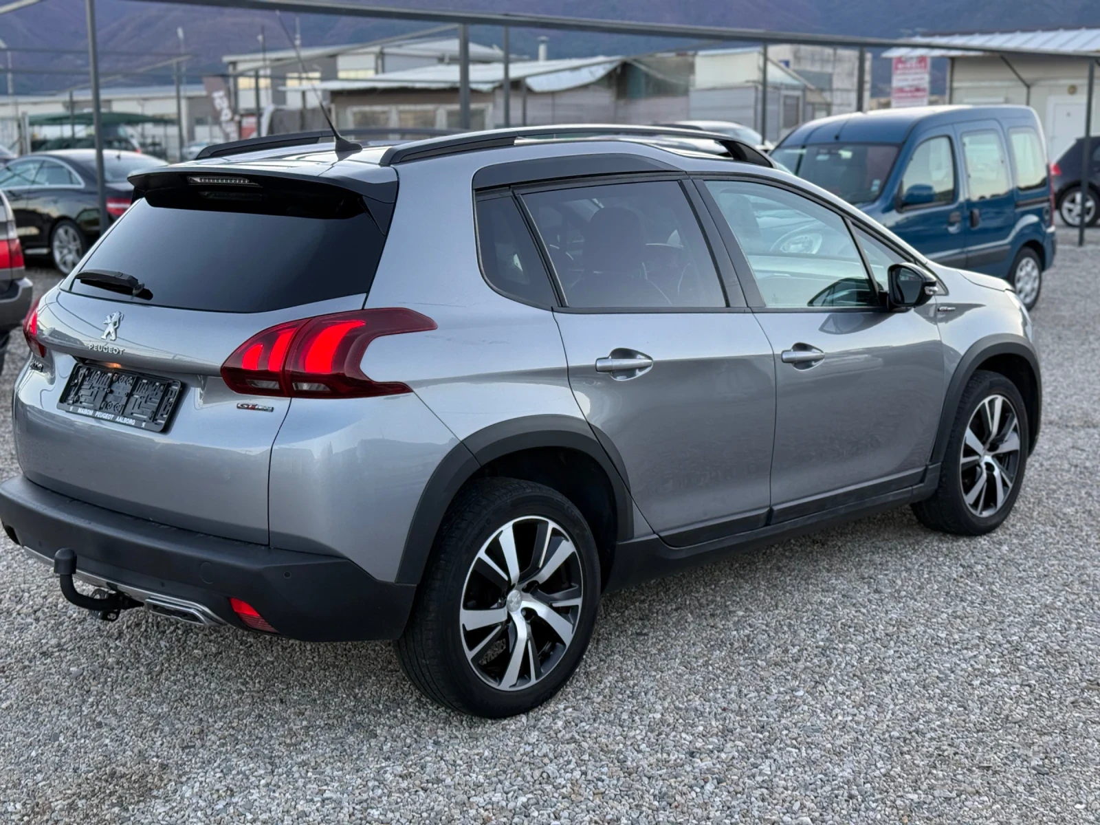 Peugeot 2008 1.6d 120hp GT-Line NAVI EVRO6 - изображение 6