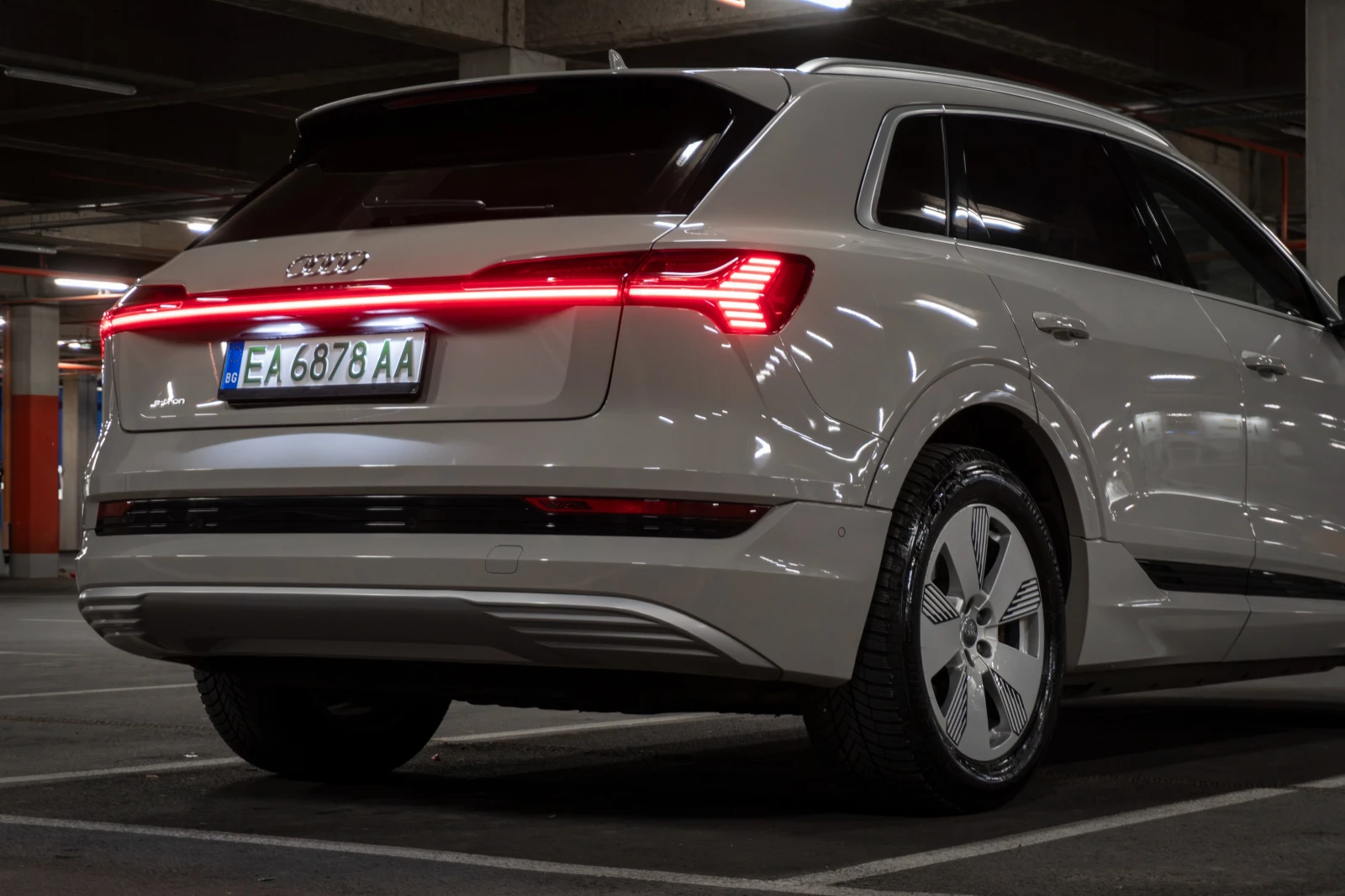 Audi E-Tron 55 ETRON - изображение 9