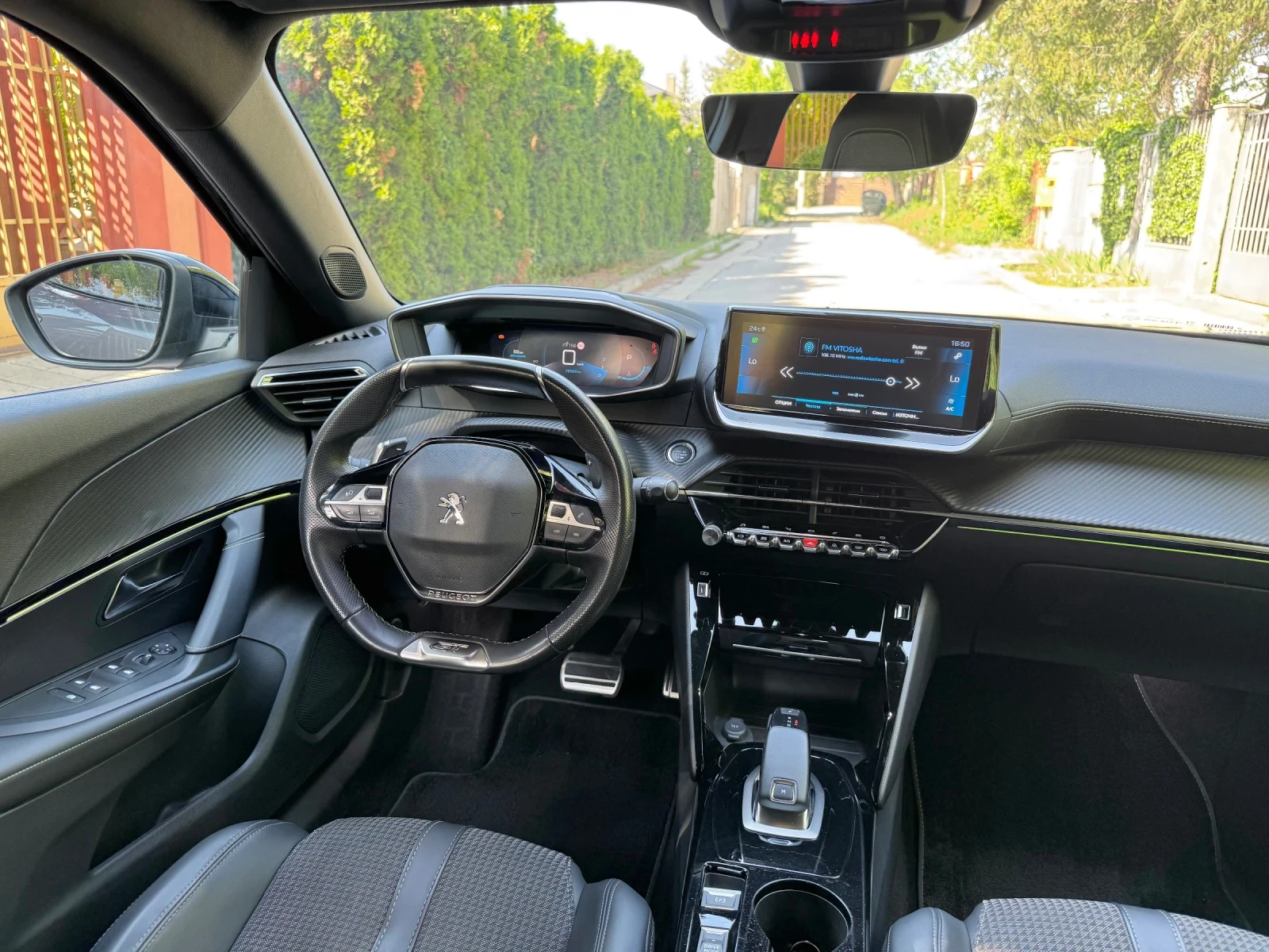 Peugeot 2008 1.2 Pure Tech* GT line* CAM* ACC* 3D Cockpit* EAT8 - изображение 9