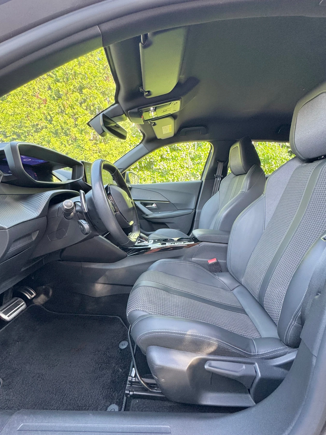 Peugeot 2008 1.2 Pure Tech* GT line* CAM* ACC* 3D Cockpit* EAT8 - изображение 8