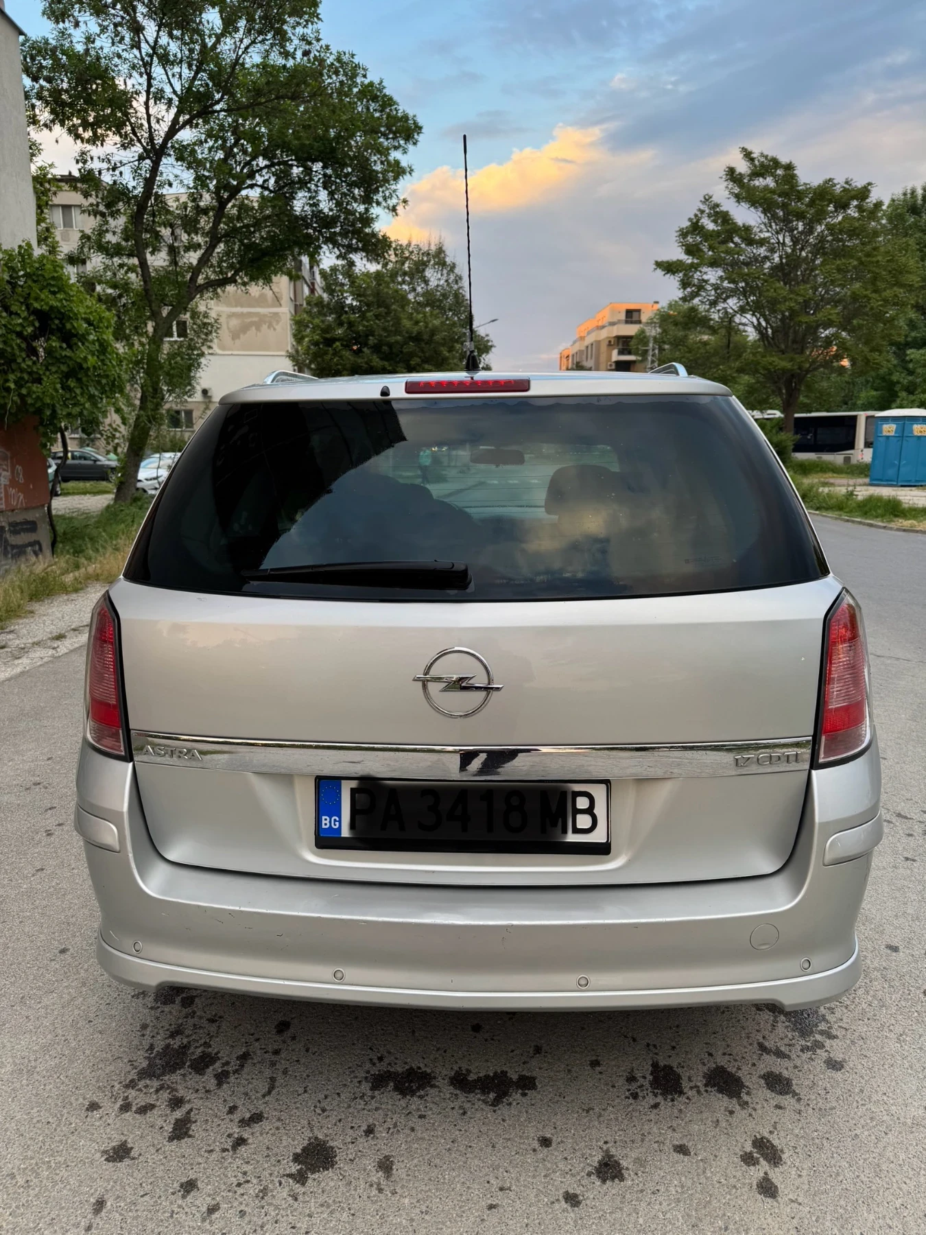 Opel Astra 1, 7 дизел - изображение 4