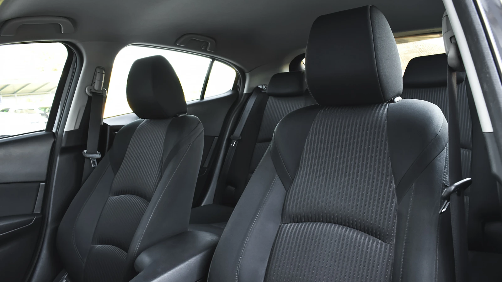 Mazda 3 Hatchback 2.0 SKYACTIV-G Automatic - изображение 10