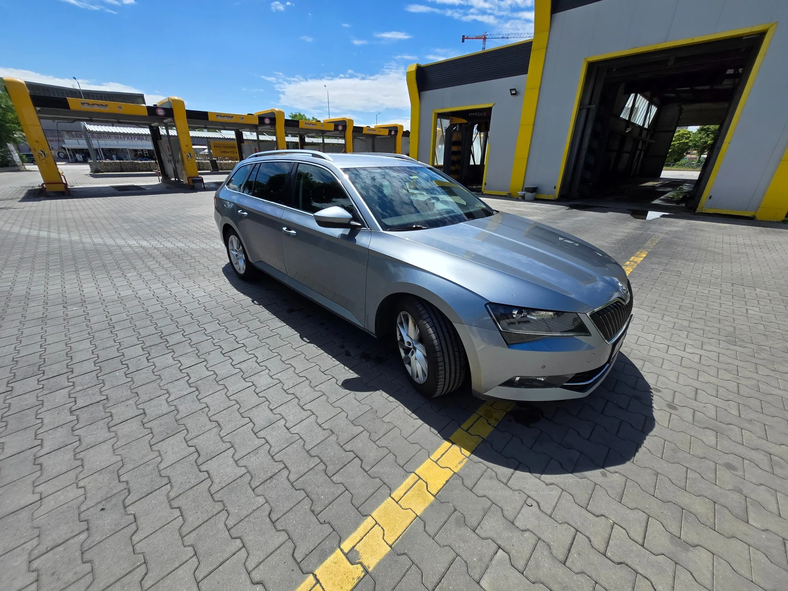 Skoda Superb  III Combi 2.0 TDI (190 Hp) 4x4 DSG - изображение 9
