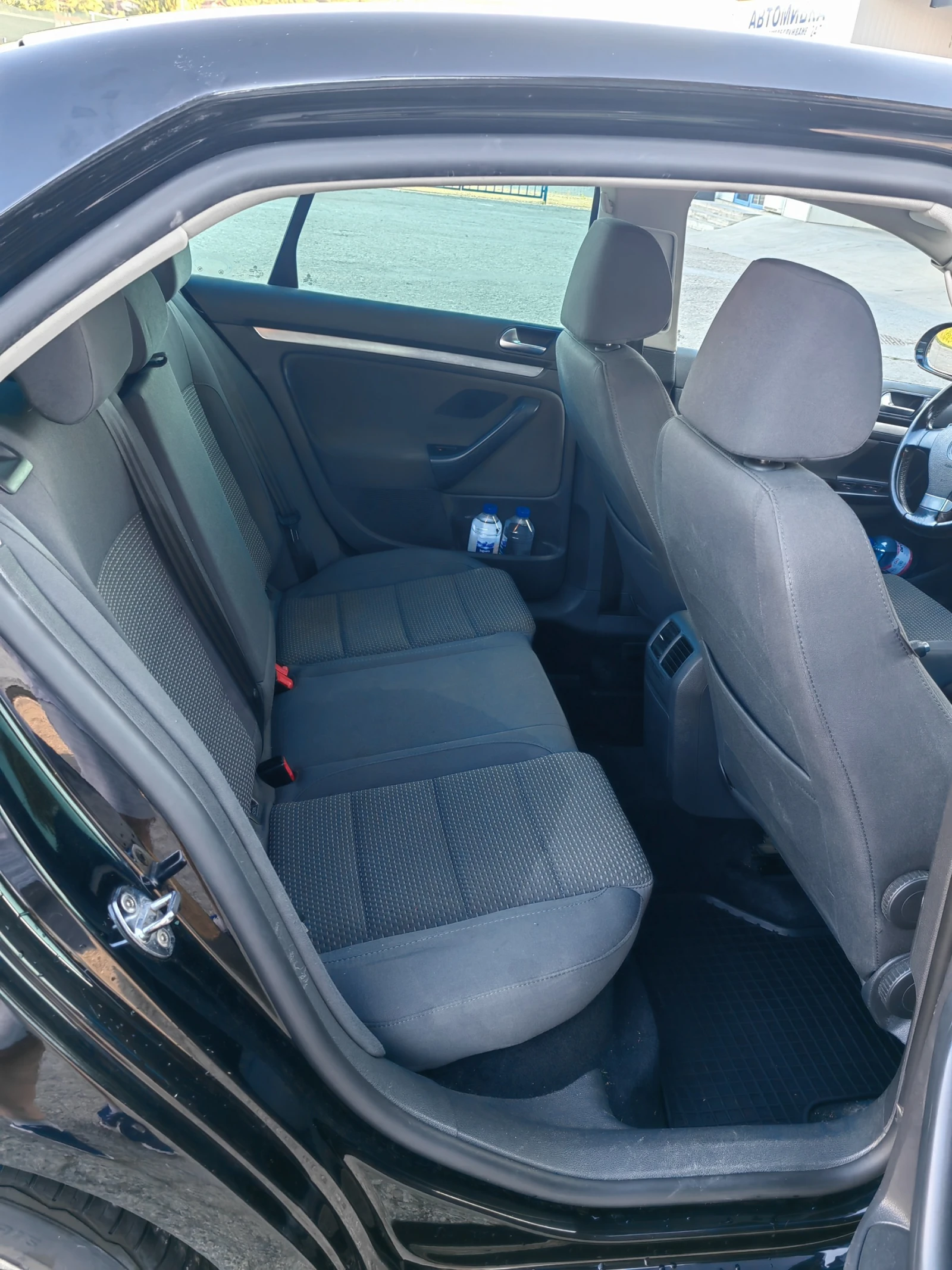 VW Jetta  - изображение 7