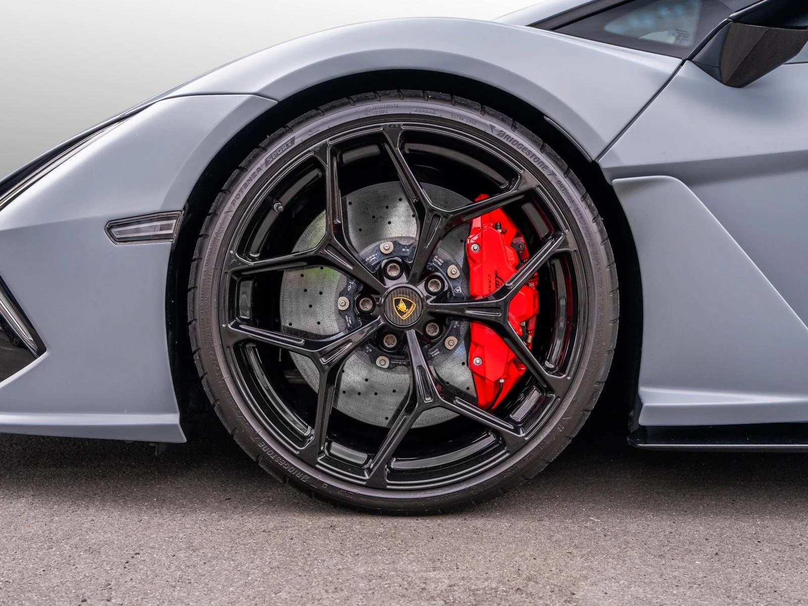 Lamborghini Revuelto 6.5 V12 HPEV/ CARBON/ CERAMIC/  - изображение 4