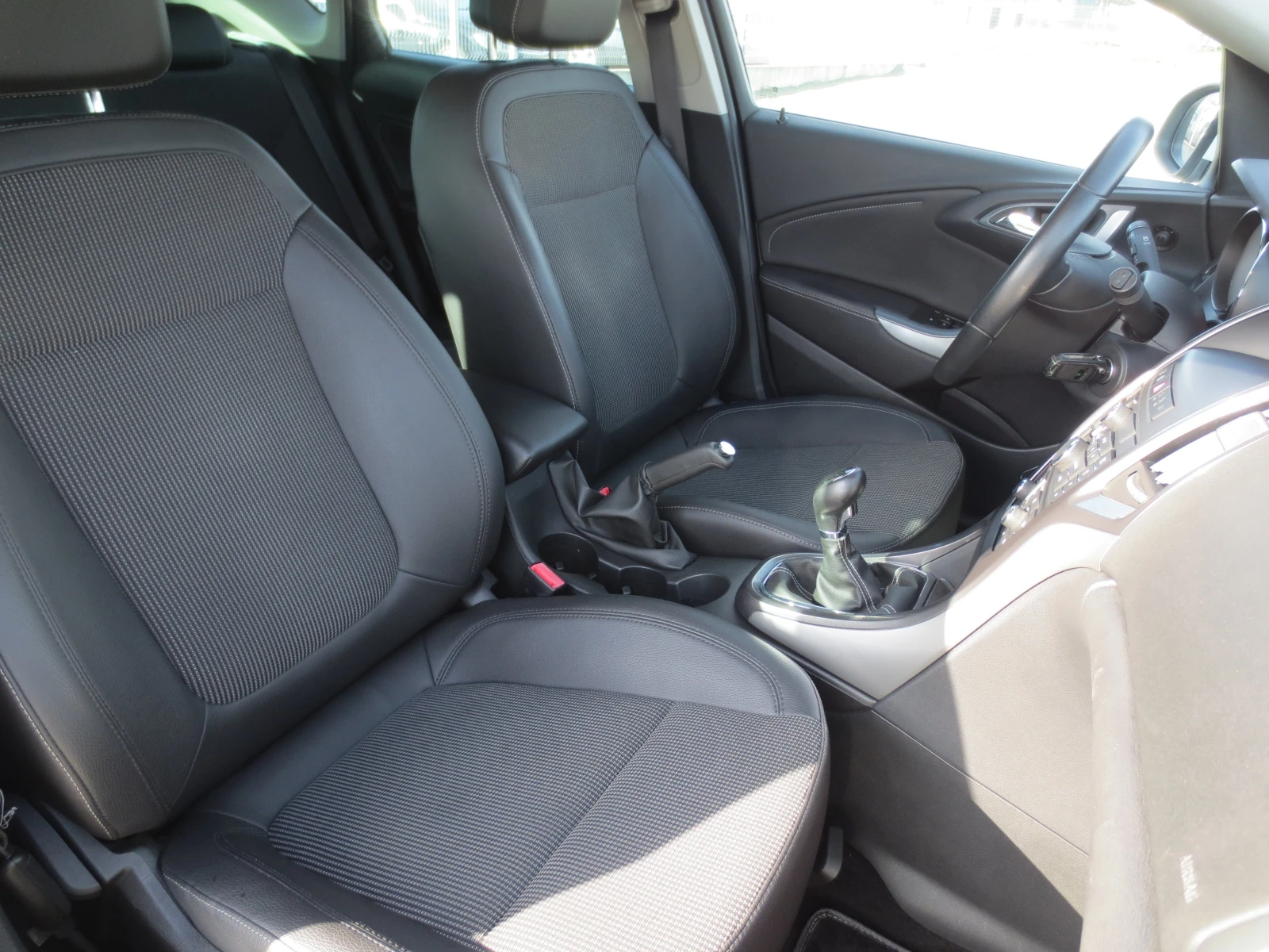 Opel Astra 1.4 i* TURBO*  | Mobile.bg   15