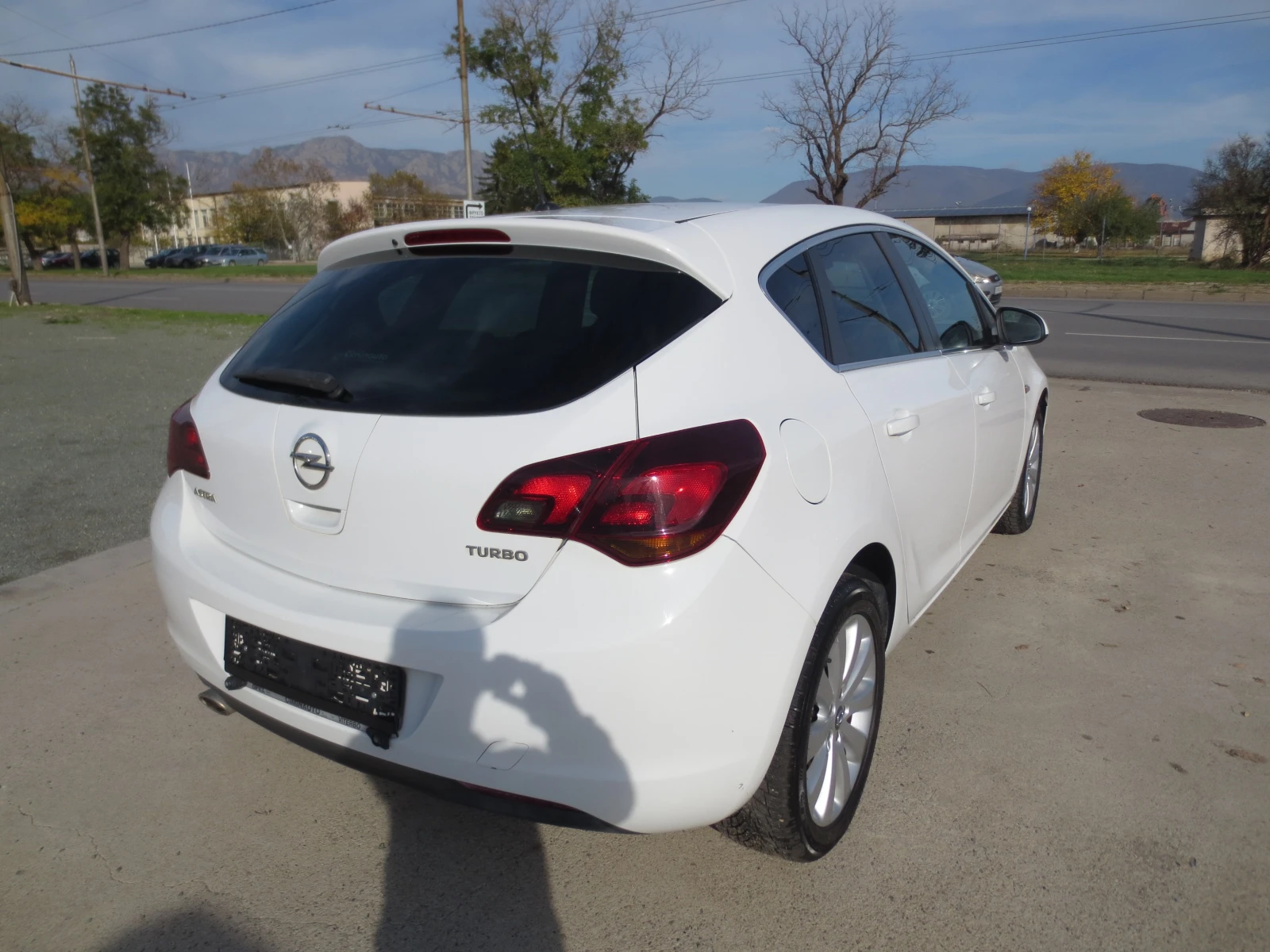 Opel Astra 1.4 i* TURBO*  - изображение 5