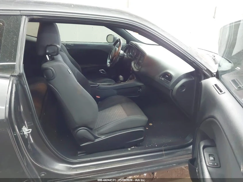 Dodge Challenger 3.6l Sxt, снимка 5 - Автомобили и джипове - 54094349