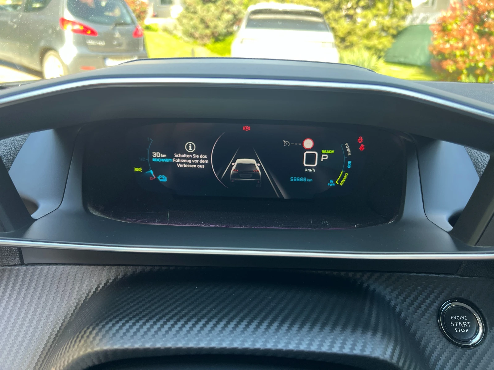 Peugeot 2008 EV TREND, снимка 11 - Автомобили и джипове - 54378811